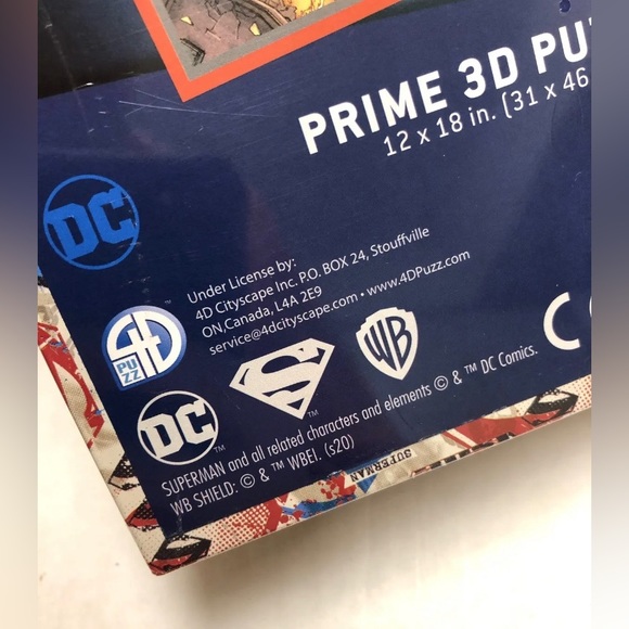 DC Comics Superman Prime 3D Puzzle 300 Pieces In Collectible Metal Tin Book - Picture 6 of 8